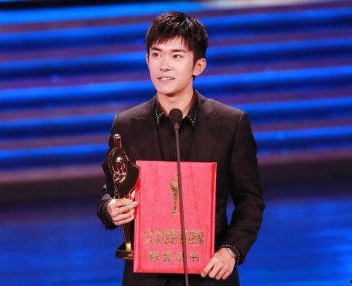 吃瓜娱乐任嘉伦戚薇