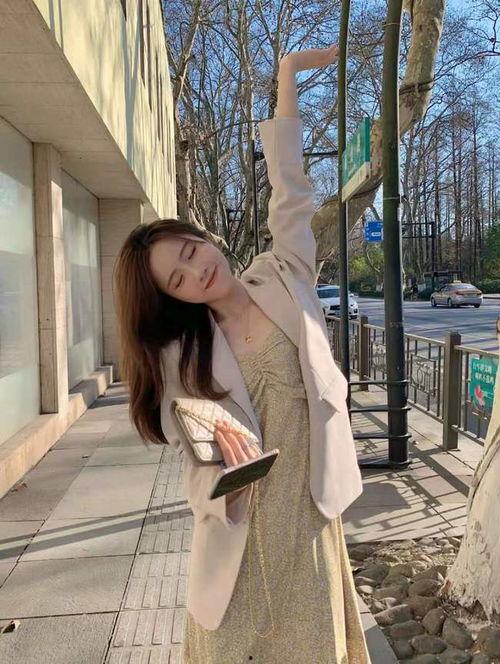 女人说吃瓜是什么意思,“吃瓜”背后的网络流行语内涵